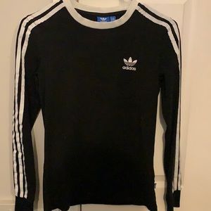 Woman adidas long sleeve top
